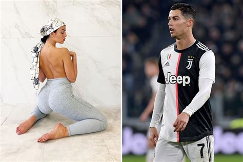 georgina rodrguez boobs|Shirtless Cristiano Ronaldo squeezes Georgina Rodríguezs butt。